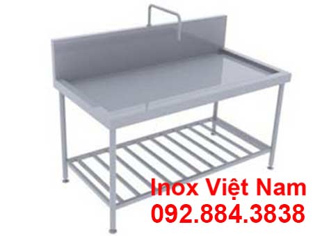 ban-bep-inox-304-co-voi-nuoc