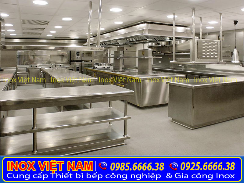 bàn bếp inox, bàn bếp nhà hàng, bàn bếp công nghiệp, bàn bếp inox công nghiệp, bàn inox 304, bàn chặc inox, bàn sơ chế inox, báo giá bàn bếp inox công nghiệp.