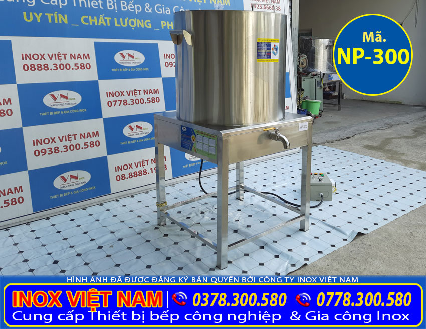 Nồi phở điện với thiết kế thông minh cùng lớp foam cách nhiệt, giúp bạn tiết kiệm được điện năng.