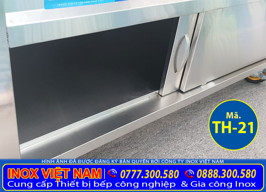 Chi tiết các hộc tủ quầy hâm nóng thức ăn 13 khay TH-22.