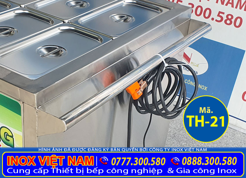 Chi tiết tay cầm tủ hâm nóng thức ăn 13 khay TH-22.