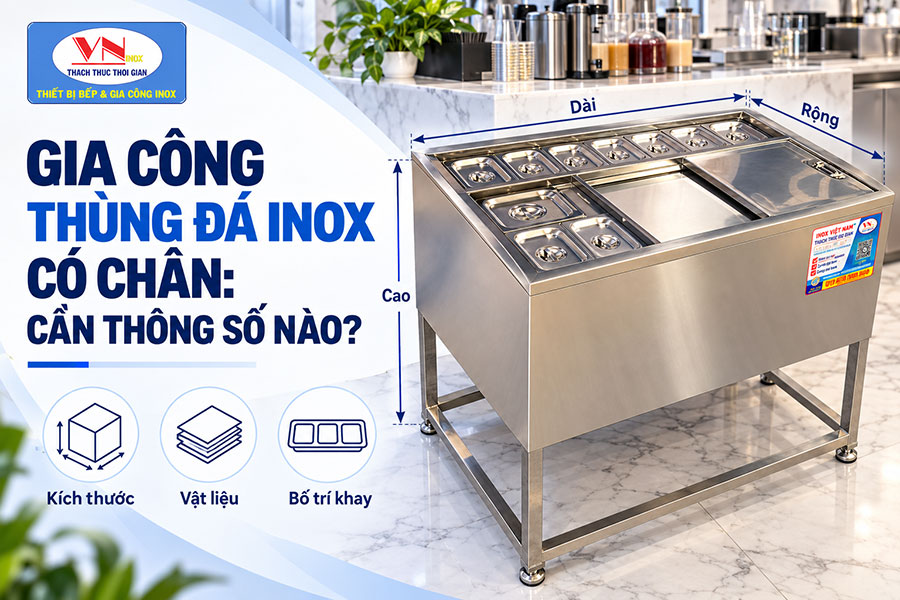 Thùng đá inox có chân tích hợp chậu rửa, thiết kế liền khối đẹp mắt và thuận tiện cho không gian pha chế.